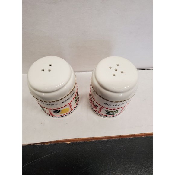2001 Roman, Inc. Salt & Pepper Shakers - Fruits and Vegetables - Picture 6 of 8